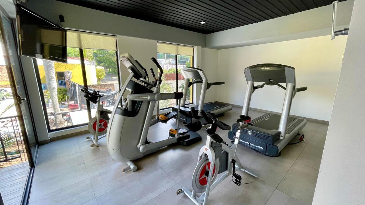 Beverly Hills: Hotel And Business Nuevo Cuscatlan Екстериор снимка
