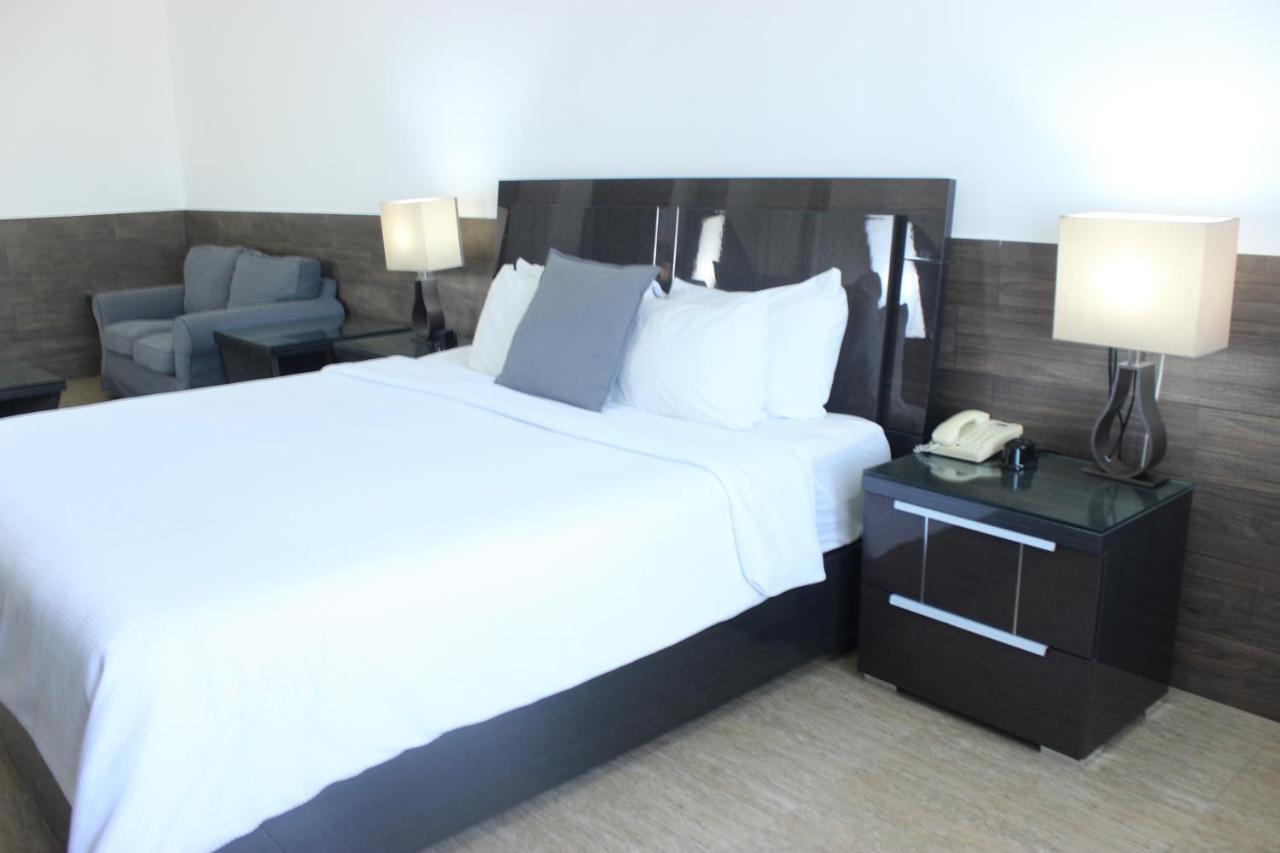 Beverly Hills: Hotel And Business Nuevo Cuscatlan Екстериор снимка