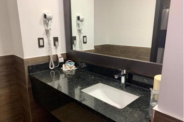 Beverly Hills: Hotel And Business Nuevo Cuscatlan Екстериор снимка