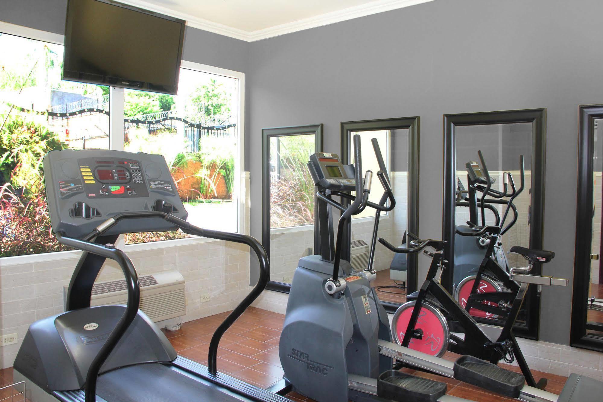 Beverly Hills: Hotel And Business Nuevo Cuscatlan Екстериор снимка